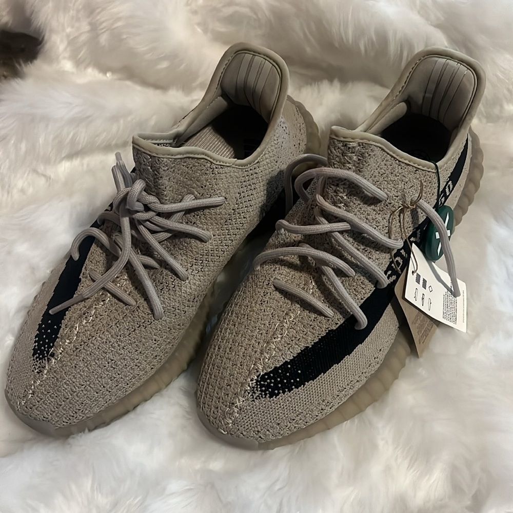 Yeezy boost 350 V2 slate 10.5 - Picture 3 of 8
